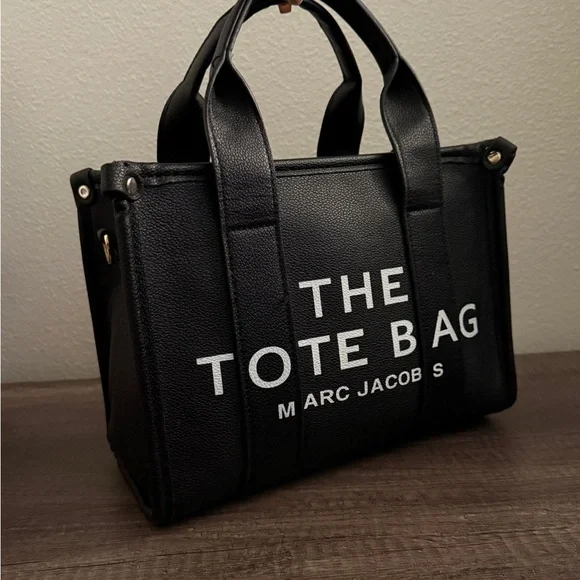 Copy-Marc Jacobs Black Tote with strap Bag with Leather Handles - Picture 1 of 6
